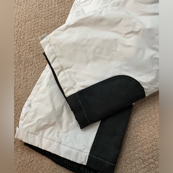 Portneer Woman’s M Short Insulated Snow Pants - Picture 6 of 9